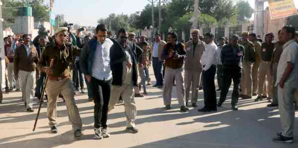 Fathepur Lathi Charge