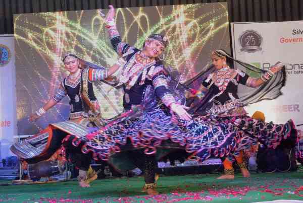 सपेरा नृत्यांगना गुलाबो