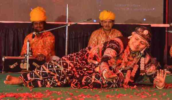 सपेरा नृत्यांगना गुलाबो