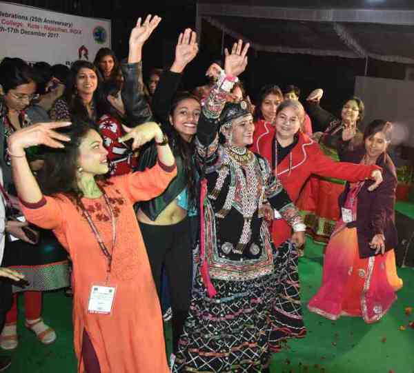 सपेरा नृत्यांगना गुलाबो