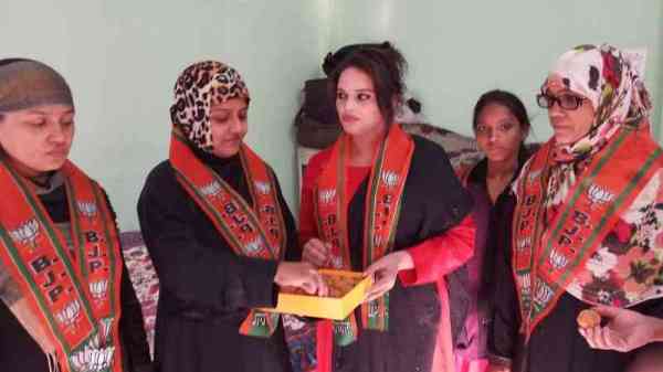 मुस्लिम महिलाओं ने किस तरह गुजरात चुनाव में बीजेपी को मिली जीत का मनाया जश्र