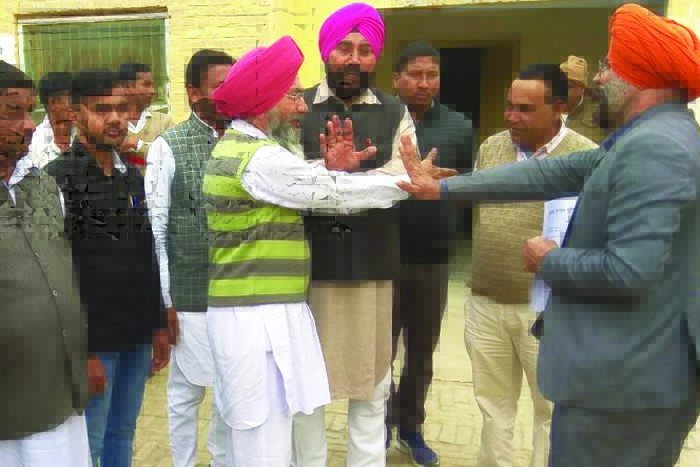 fight between BDO and sarpach in sriganganagar