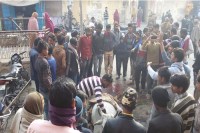 Villagers Jammed the road for 3 Hours on Cow's Accident