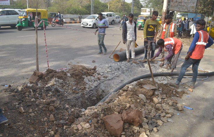 Permission, Road Excavation, Quota Elementary Distribution Limited , Municipal administration, Fines notice, Mahavir Nagar II, Municipal development trust, UIT, Tuesday, Science City, Court, Mahatma Gandhi Park, law and order, Madrasa, Kota, Kota Patrika, Kota Patrika News, Rajasthan Patrika