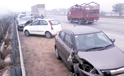 road accident in yamuna Expressway one Australian people died