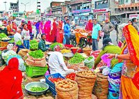  वाहन चालकों का बाजार से गुजरना मुश्किल हो गया