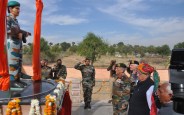 general bipin rawat pays tribute at amar jawan jyoti