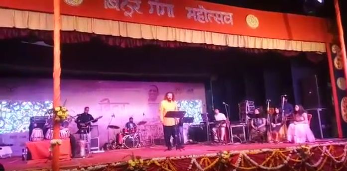 singer hariharan performance