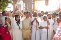 बालोतरा. राजेन्द्रधाम में आयोजित कार्यक्रम में संतों का सोमैया करते श्रद्धालु।