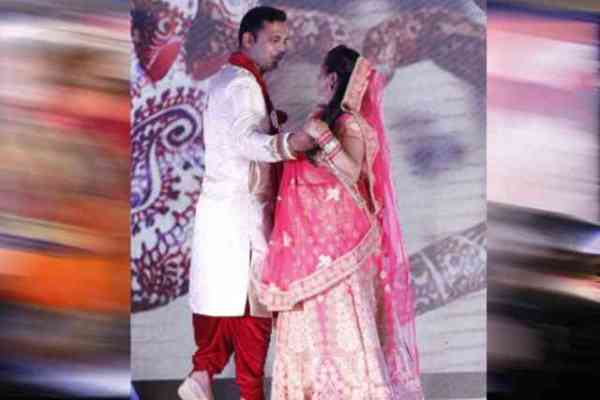 fashion shows amazing wedding on ramp, maang ka sindoor, shadi, models wedding at ramp walk, amazing fashion shows in MP, फैशन शो में रैंप वॉक करते मॉडल ने भर दी गर्ल की मांग