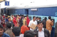 हर दिन की दिक्कत, रेलवे नहीं ले रहा नियुक्ति में रुचि