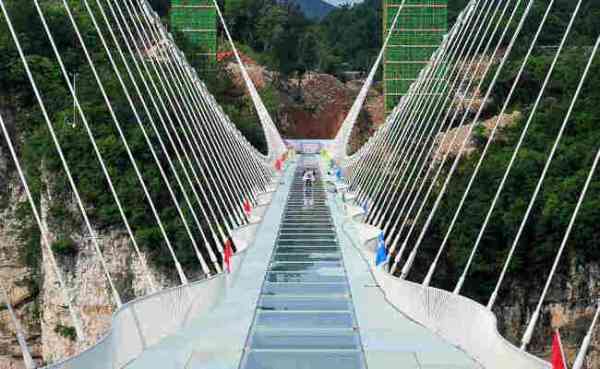Most Dangerous glass Bridge in China