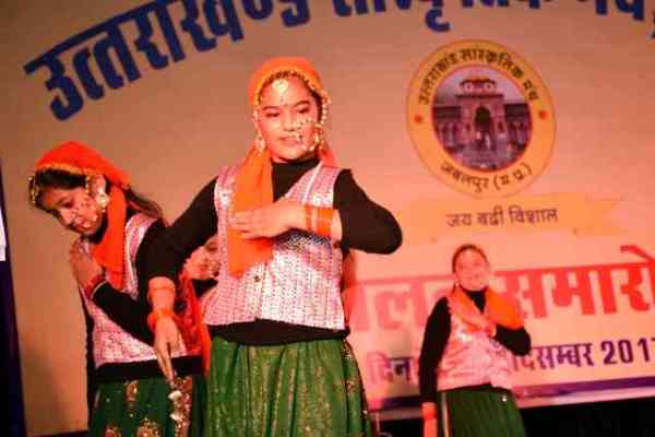 dhoni untold story - dhoni special connection to this girl