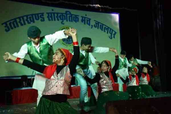 dhoni untold story - dhoni special connection to this girl