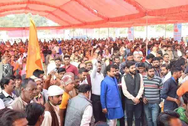 सतना पहुंची एकात्म यात्रा, संतों ने खाया दलित के हाथ का बना भोजन देखे तस्वीरों में