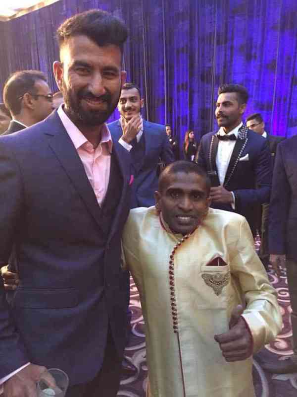 virat invited srilankan fan gayan sennanayake to his wedding reception