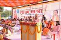 सतना पहुंची एकात्म यात्रा, संतों ने खाया दलित के हाथ का बना भोजन देखे तस्वीरों में