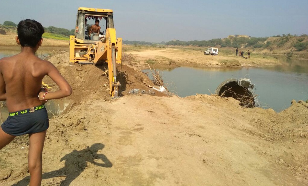 Illegal, mining, sand, constructed, transportation, bhind news, bhind news in hindi, mp news