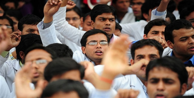 patients suffer private doctors also support govt doctors in strike