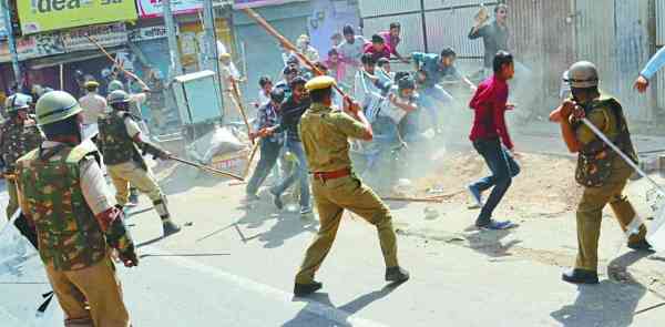 fight between two group sikar