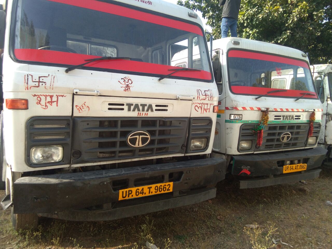 singrauli police seized 2 dumper loaded with illegal coal