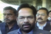 mukhtar abbas naqvi statement on triple talaq
