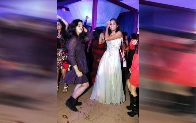  happy new year 2018 hot girls celebrate in jabalpur