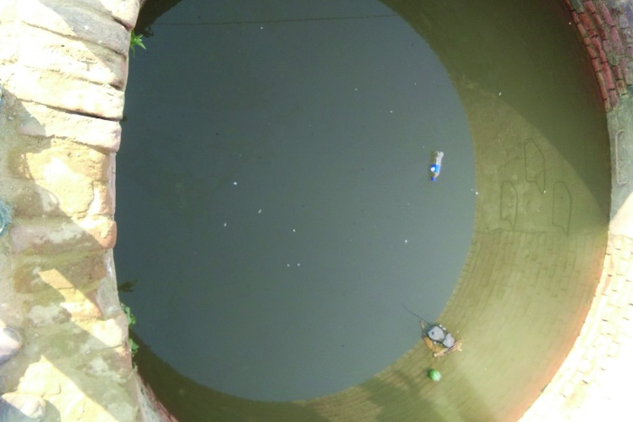 dirty water supply to people