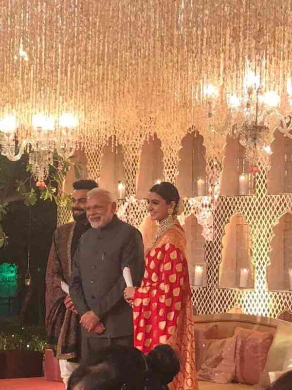 modi with virushka