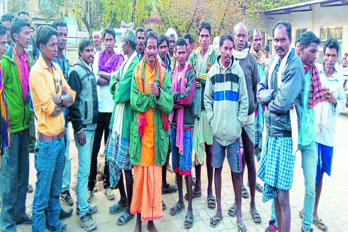 वन विभाग ने ग्रामीणों को बताया आदतन अपराधी