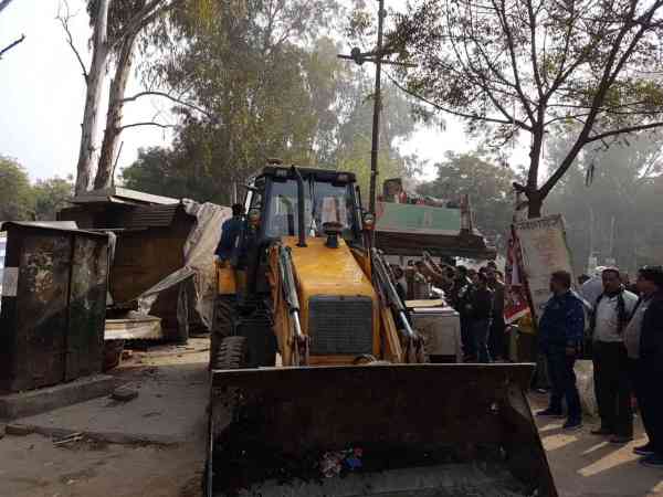 Enchrochment free movement