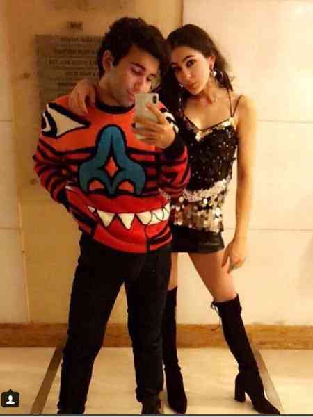 sara ali khan photos in min skirt