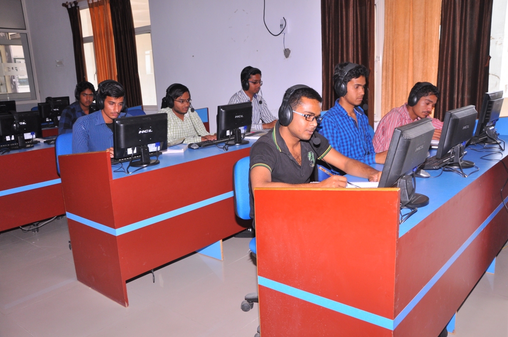 special language labs in college