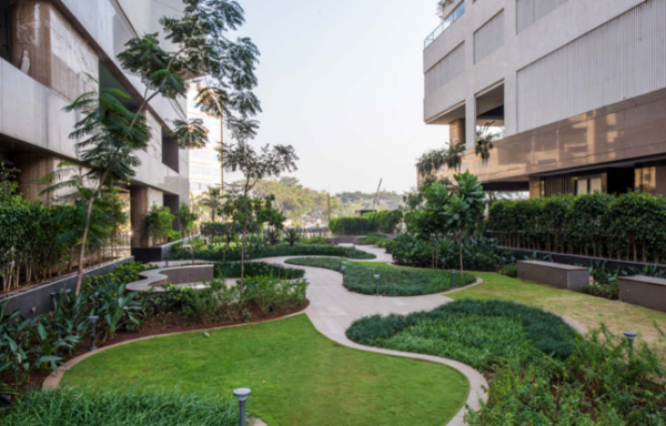 अमिताभ-जया को छोड नया घर बसाएंगे ऐश-अभिषेक