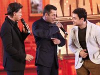 aamir and sharukh behind salman khan
