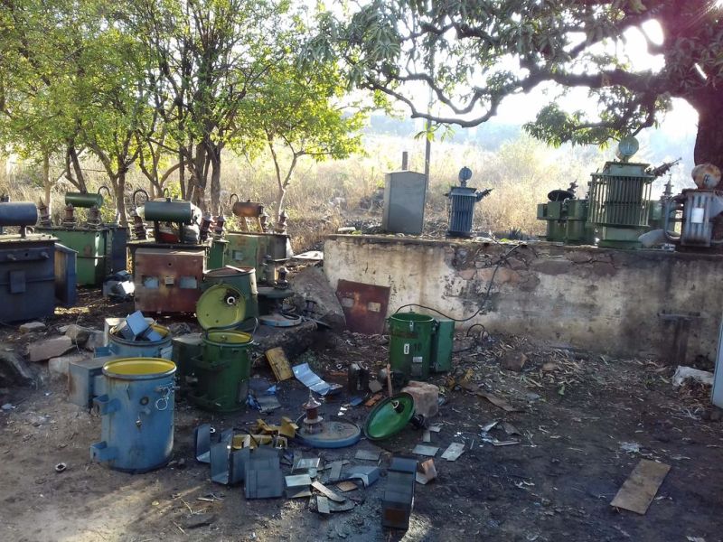 transformer,beating,power house,Udaipur Hindi news,electrician,naughty,crime. crime news,Copper thieves,on Saturday night,crime in udaipur,avvnl news,Pickup Jeep,crime in udaipur udaipur latest news,udaipur latest news udaipur latest hindi news,udaipur crime news,