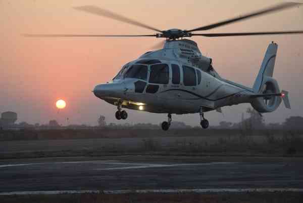 इस तरह सीएम शिवराज और राज्यपाल की हुई अगुवानी