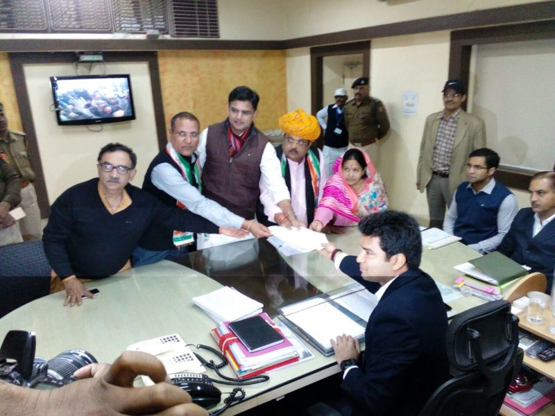 dr raghu sharma file nomination
