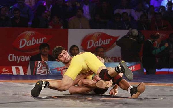 pro wrestling league mumbai beats delhi by 5-2