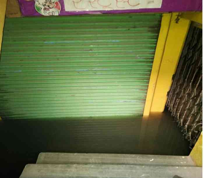 मैदागिन क्षेत्र में सीवर का पानी