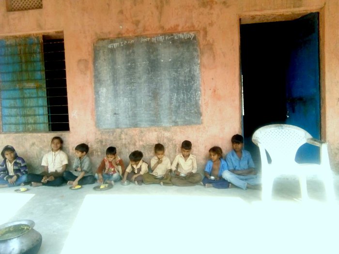 school going students in winters udaipur