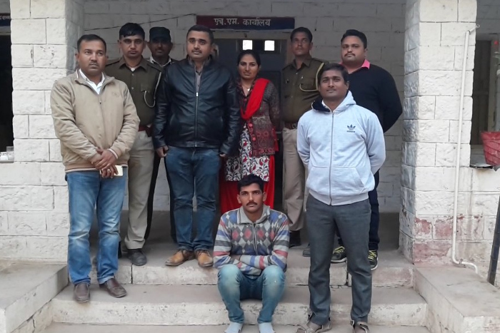 कट्टे में भर कर मजे से ले जा रहा था डोडा पोस्त, पुलिस को देख घबराया और फिर…