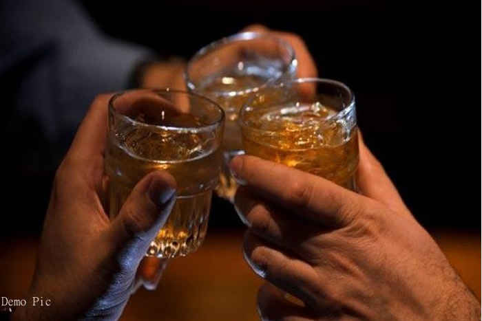 Bhilwara, bhilwara news, Liquor party court premises asind in bhilwara, Latest news in bhilwara, Bhilwara News in hindi, Hindi News in bhilwara, Latest hindi news in bhilwara