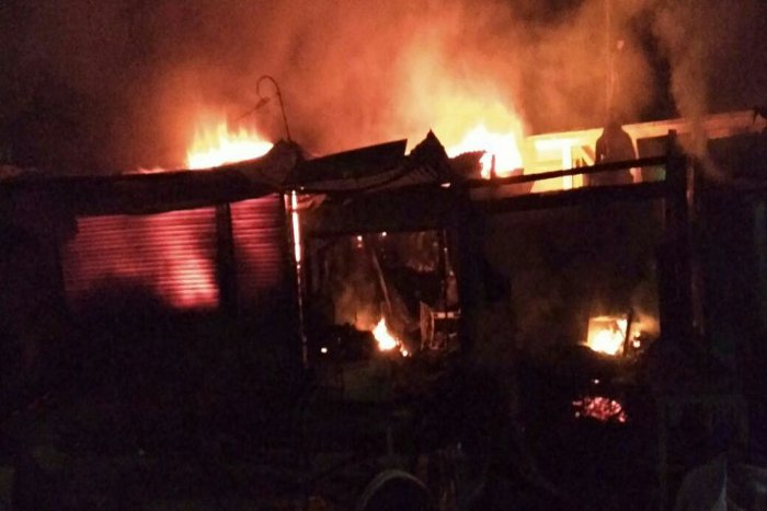 Fire, Arson, chhattisgarh hindi news, Fire in Rajnandgaon, Fire in Gandai market, Rajnandgaon news