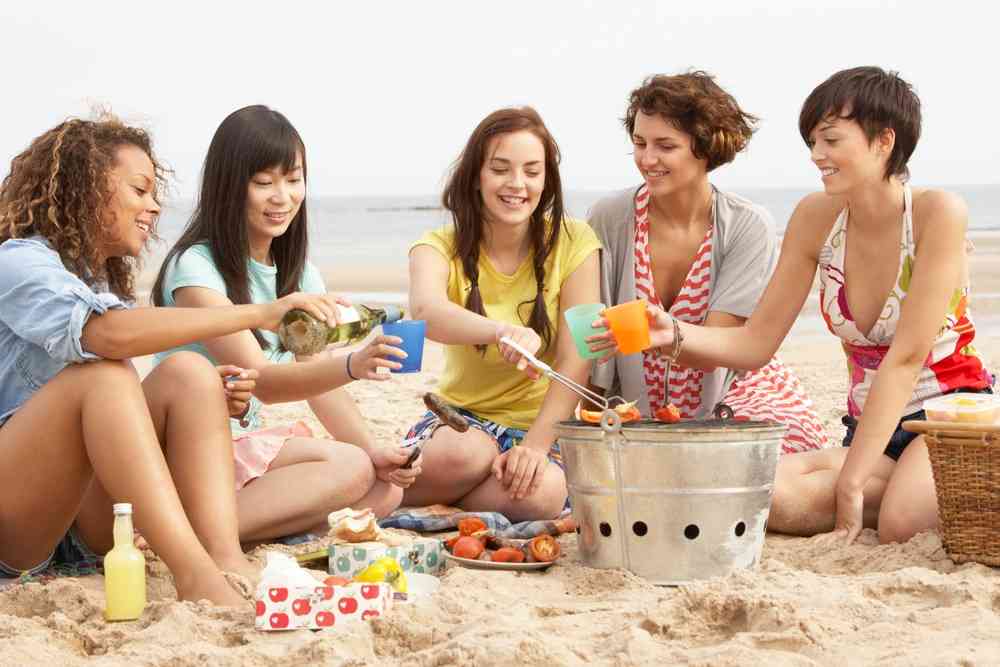 picnic-is-a-good-way-to-make-mood-fresh