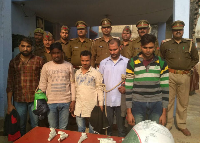 Drugs mafia arrested by kotwali police