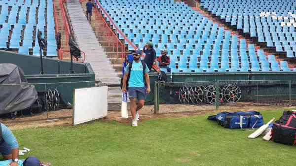 Photo gallery : Indian cricketers practise before second test match