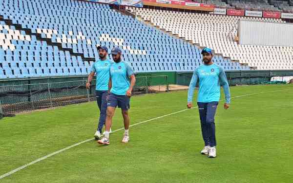 Photo gallery : Indian cricketers practise before second test match