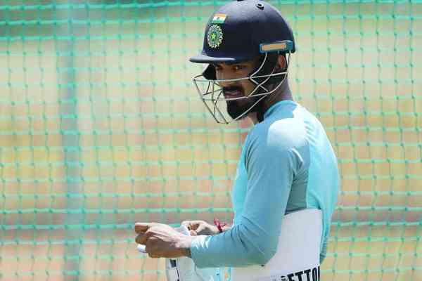 Photo gallery : Indian cricketers practise before second test match