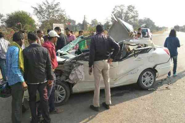 Road Accident in Mandir Hasaud